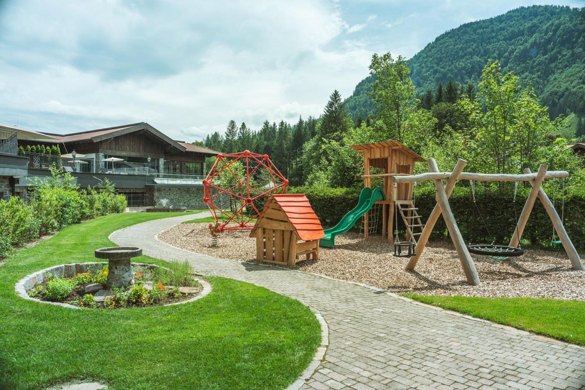 Hotel Jagdschloessl Кирхдорф ин Тирол Екстериор снимка