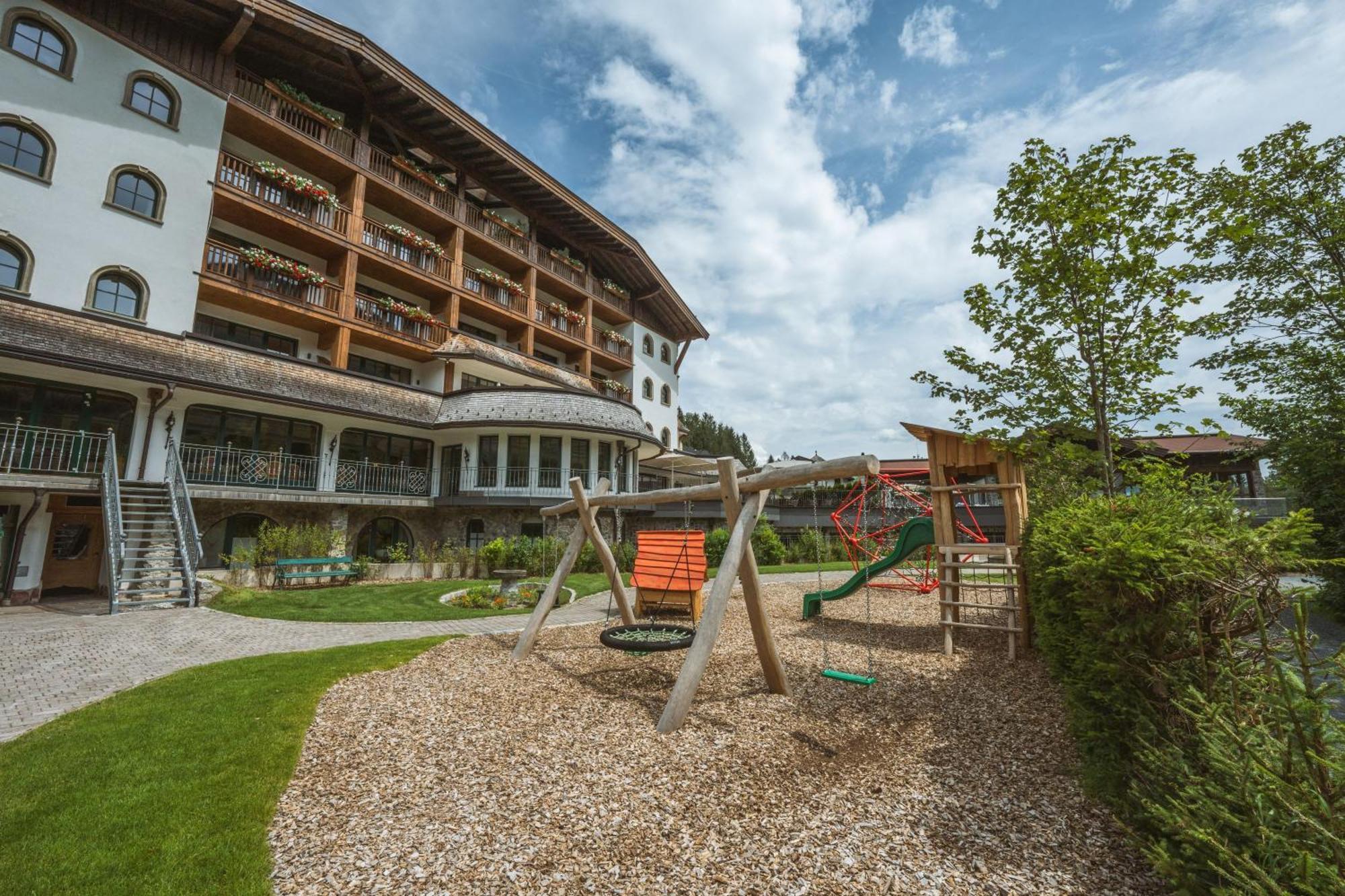 Hotel Jagdschloessl Кирхдорф ин Тирол Екстериор снимка